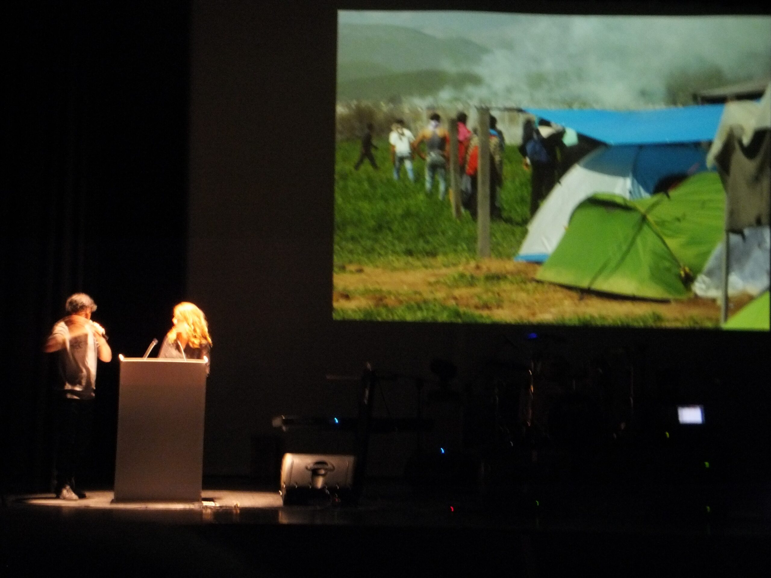 campana-sensibilizacion-j-e-concert-solidari-a-favor-dels-refujiats-del-camp-dendomeni-062